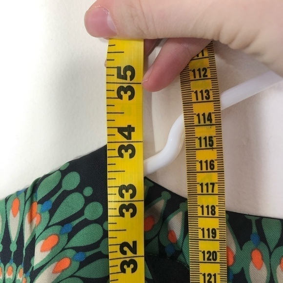 Warehouse 100% Silk Medallion Print Dress Sz 6 Green - Picture 6 of 8